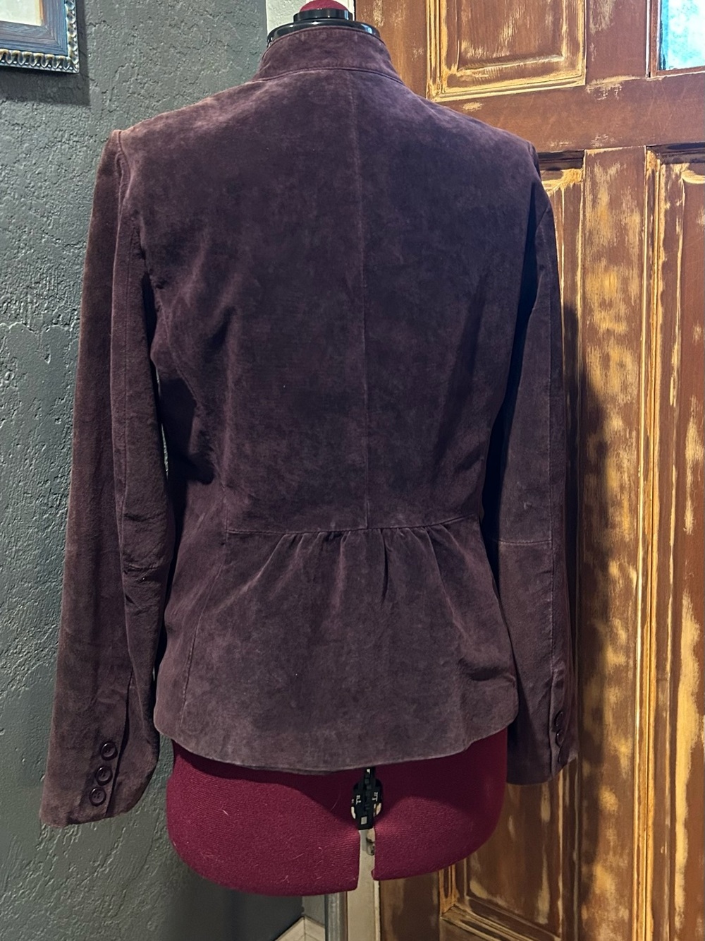 Vintage Cache’ Plum Suede Genuine Leather Stand-Collar Blazer - Picture 2 of 13
